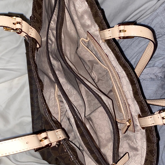 michael kors tote bag - Picture 3 of 3